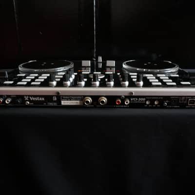 Vestax VCI-300 USB Rane Serato Itch DJ Mixer Scratch Controller image 9