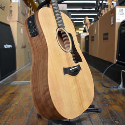 Taylor Big Baby Taylor BBTe Acoustic-electric Guitar w/Padded Gig Bag image 2