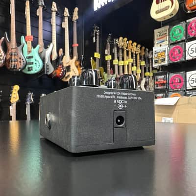 Ampeg Classic Analog Bass Preamp image 4