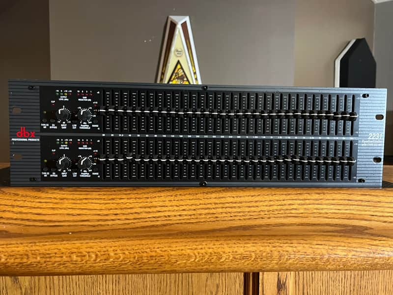 dbx 2231 2-Channel 31-Band Graphic Equalizer/Limiter w/ Type III