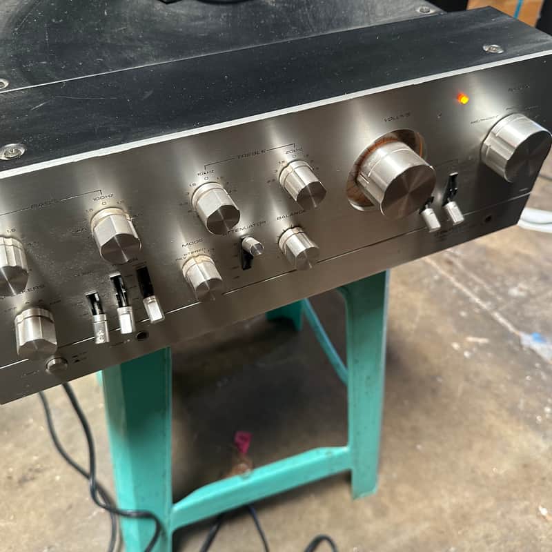 1975 – 1979 Pioneer SA-9900 110-Watt Stereo Solid-State Integr…