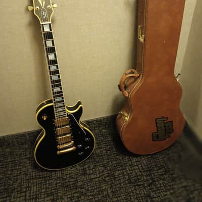 1989 Gibson Les Paul Custom 35th Anniversary, highly collectible, barely used, 3 Pick-up Black Beauty image 8