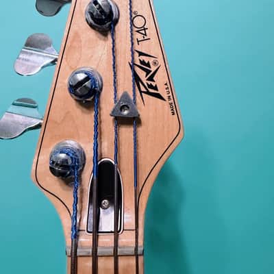 1982 Peavey T-40 Bass w/ Flats image 4