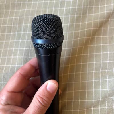 Sennheiser e935 Handheld Cardioid Dynamic Vocal Microphone 2003 - Present - Black image 3