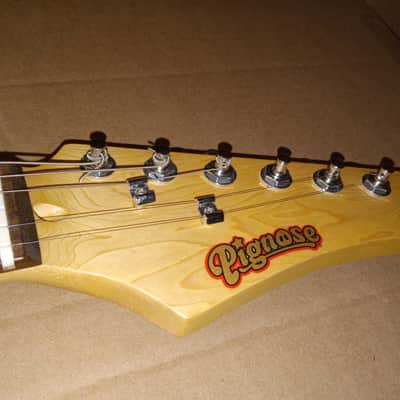 Pignose Electric Guitar w Seymour Duncan Dimarzio Pups Sunburst Stratocaster Satriani image 4