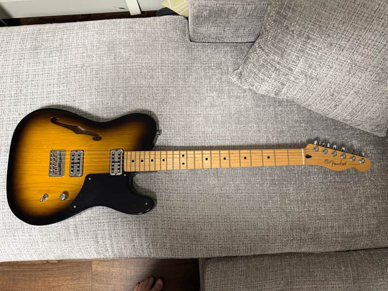 Fender Classic Player Cabronita Telecaster Thinline 2014 - 2-Color Sunburst