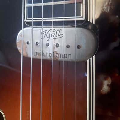 Levin De Luxe 1956 w/Pickup, All Original image 8