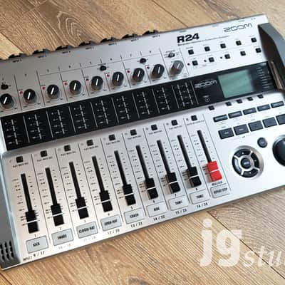 Zoom R24! - Like New in Box! image 8
