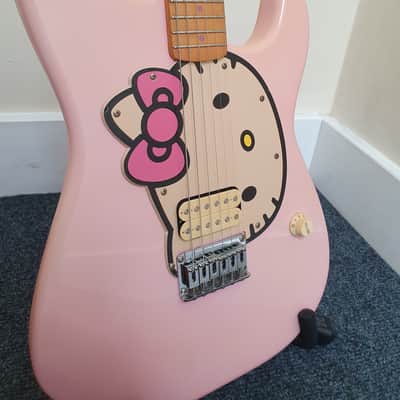 Squier Hello Kitty Stratocaster 2007 - Pink with Hard Shell Case image 12