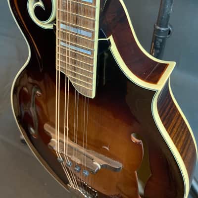 Kentucky KM-805 Artist Series F-Style Mandolin Amber Burst Finish w/ Case image 9