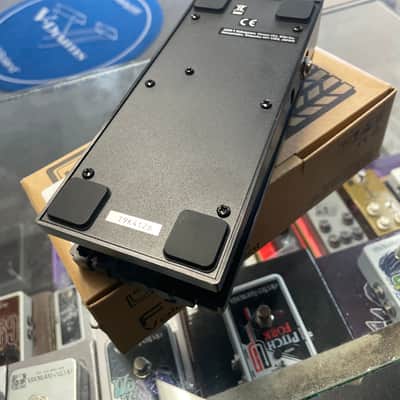 Boss FV-50L Lo-Impedance Stereo Volume Pedal 1987 - Present - Black/Blue image 3
