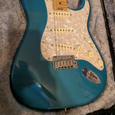 Fender American Elite Stratocaster Electric Guitar image 4