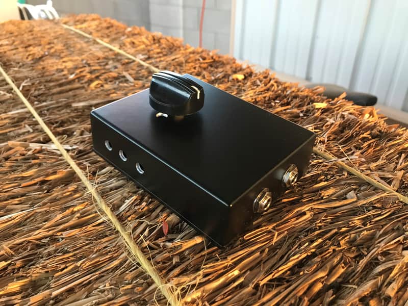 Stami's Customs - Raven 16 Ohm 65 Watt Speaker Attenuator for Tube Amp in Black image 1