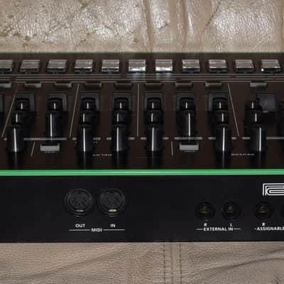 Roland AIRA TR-8 Rhythm Performer Drum Machine 2014 - Present - Black image 4