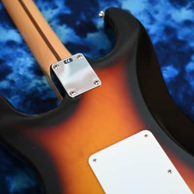Fender Standard Stratocaster - MIM - 2002 - Sunburst - w/ Gig Bag image 21