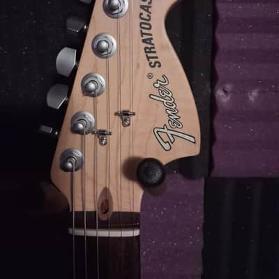 Fender American Performer Stratocaster with Rosewood Fretboard 2018 - Present - Arctic White Fender locking tuners, Seymore Duncan pickups white  pickups, pick guard, and accessories. With Fender hardshell fitted case. image 2