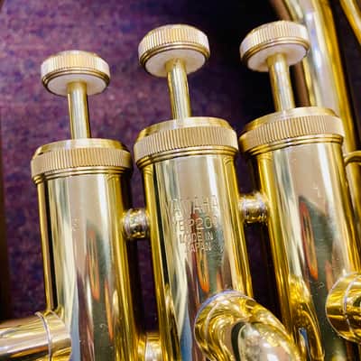 Yamaha YEP201 Bb Baritone Euphonium 3-Valve Piston Front Action W/Case | EXCELLENT CONDITION image 9
