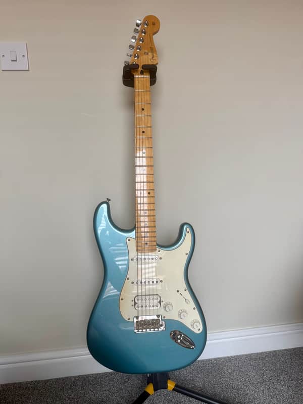Fender Player Stratocaster HSS with Maple Fretboard 2018 - 2024 - Tidepool image 1