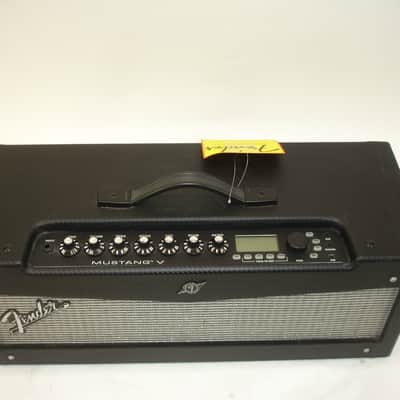 2011 Fender Mustang V 150-Watt Modeling Guitar Amp Head image 2