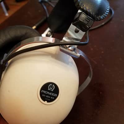 Pioneer SE-20A 8 Ohm Japan Stereo Over Ear Headphones 1970s - White thermoplastic image 6