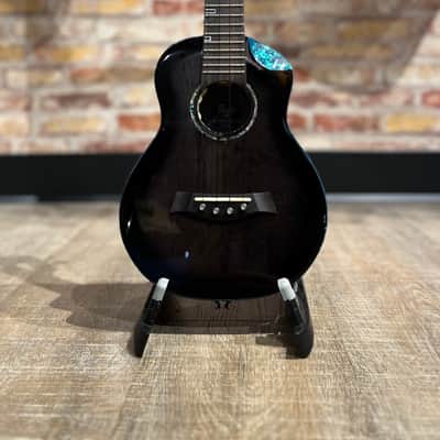 Flight Royal Series Nighthawk EQ-A Concert Ukulele F6300 - Brown Burst image 3