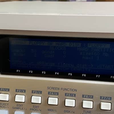 Akai S3000 Sampler 4MB , SCSI image 8