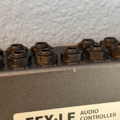 MusicomLab EFX-LE Controller/Loop Switcher 2010s Black image 5