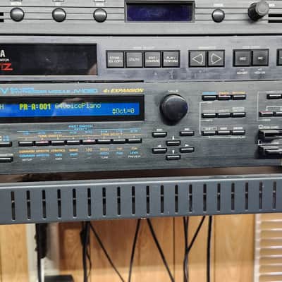 Roland JV-1080 64-Voice Synthesizer Module w/Expansion Module and Memory Card