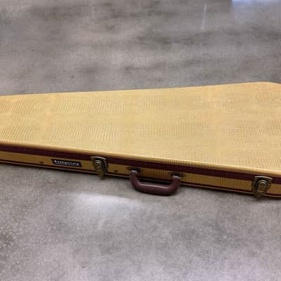 Nash Guitars Custom Alligator Teardrop STRAT Hard Case