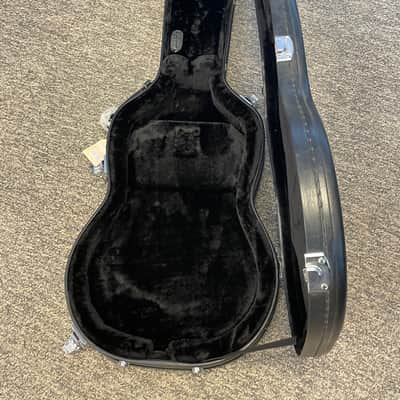 Epiphone Electric Bass Case- Fits other models as well. 2025 - Black with chrome latches image 3