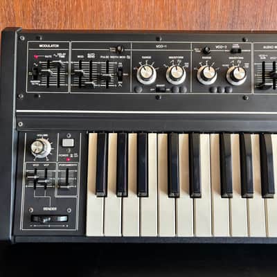 Roland SH-2 vintage analog synthesizer Perfect Working w/ original case image 2