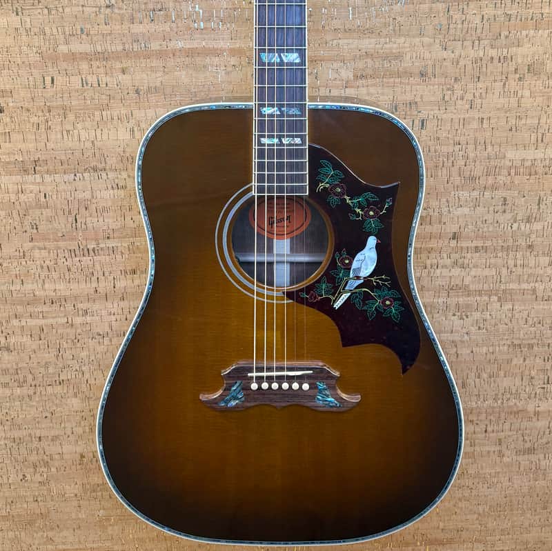 Gibson Custom Shop Dove Custom 2015 - Amberburst