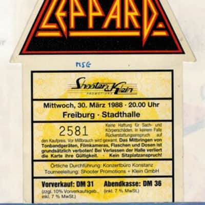 Def Leppard Autograph 1988 (Steve Clark, Joe Elliott...) + Phil Collen’s Guitar Pick 1988 image 6