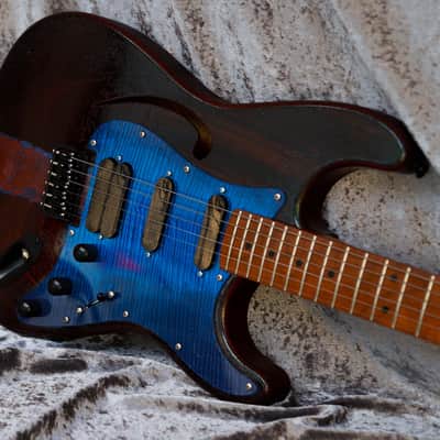 GB Liuteria Traditional Strato semi hollow rosewood and blue resin image 12
