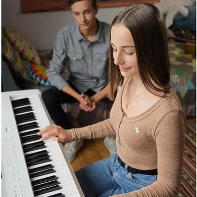 Kawai ES520 88-Key Digital Piano with Responsive Hammer Compact II Action and Built-in Bluetooth MIDI, Snow White image 5