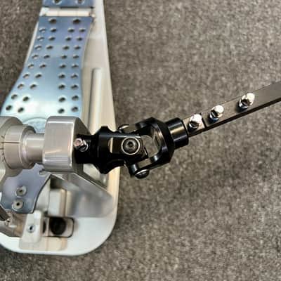 DW DWCPMDD2 Machined Direct Drive Double Bass Drum Pedal with Bag - Pre Owned image 6