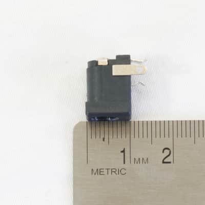 Cliff Electronic Components DC Power Jack FC68148 DC10A (Pkg. of 100) Bild 9