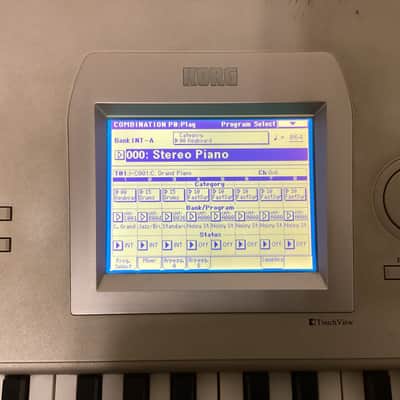 Korg Triton Studio 88-Key 120-Voice Polyphonic Workstation 2002 - 2005 - Silver image 6
