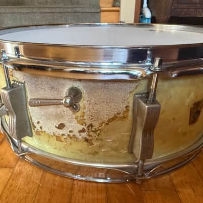 1964 Ludwig Super Classic 5.5x14" 8-Lug Snare Drum Keystone Badge - White Marine Pearl image 4