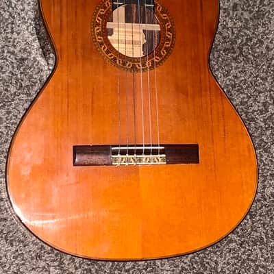 Vintage 1970 Hernandis Grade No. 1A classical guitar with Hardshell case image 2