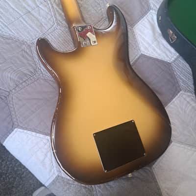 VINTAGE Hofner 173 - Antigua Burst w/OHSC image 12