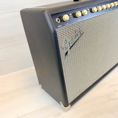 Fender Super-Sonic 22 22-Watt 1x12 Tube Guitar Combo Amplifier Black w/ Cover 2014 image 7