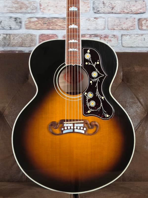 Gibson SJ-200