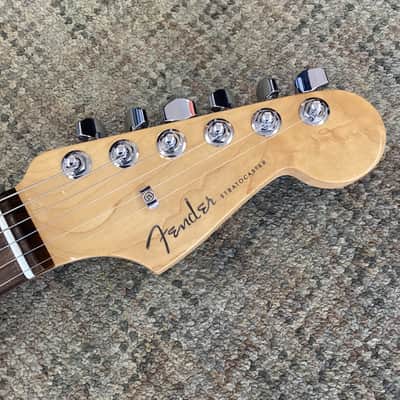 Fender American Elite Stratocaster with Rosewood Fretboard in Olympic Pearl with Case image 4