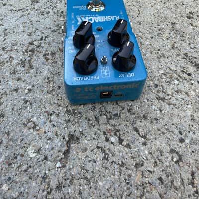 TC Electronic Flashback Delay & Looper V1 – Blue – TonePrint image 2