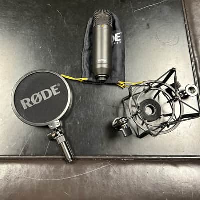 RODE NT-1 KIT with Shockmount and Pop Filter 2010s - Black image 7