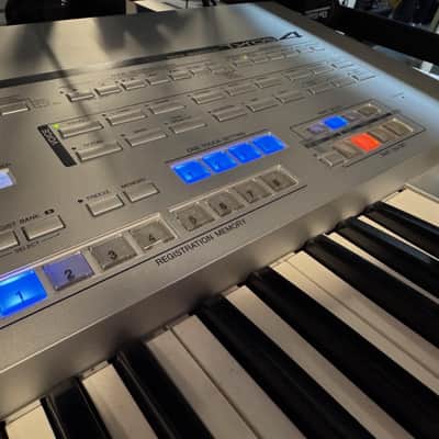 Yamaha Tyros 4 Digital Workstation Keyboard, With TSA Case (Used) image 4