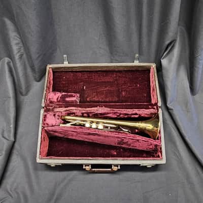 Olds Bb Cornet 1938 - Lacquered Brass w/ Nickel plating w/ original case image 20