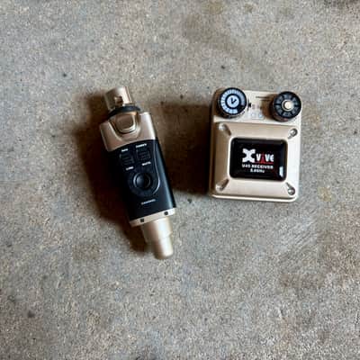 Xvive U45 In-Ear Monitor Wireless 2025 - Silver image 2