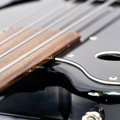 Eastwood MRG Series EUB-1 Fretless Electric Bass with Case – Black image 5